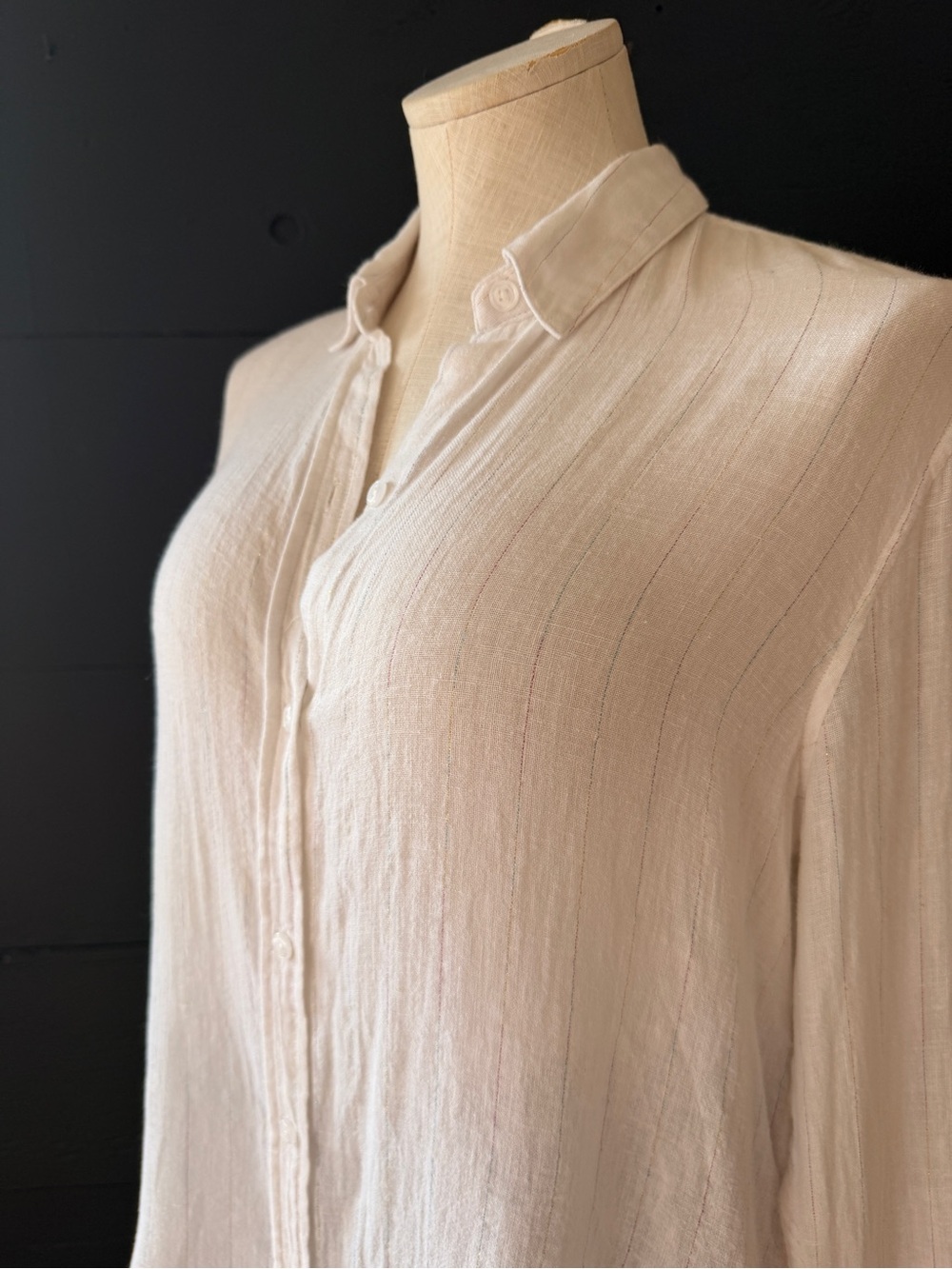 Rails Sydney Lagos Stripe Linen
Metallic Thread Button Down Shirt size ex small